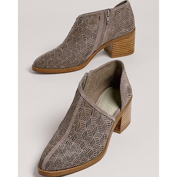 1. State Shoes - 1. State Booties - Size 7.5